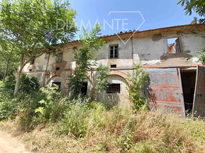 Casa con 15 locali in vendita in Marsciano