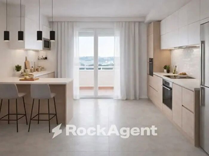 Appartamento quadrilocale in vendita in Viale Vincenzo De Filippis, Catanzaro