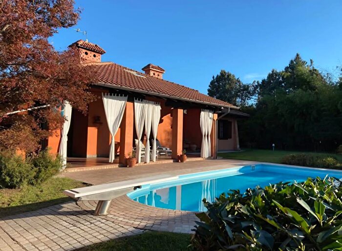 Casa con 5 locali in vendita in Via Peschiera, Nerviano