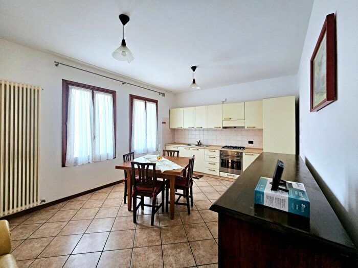 Appartamento trilocale in affitto in VIA CA BIANCHE, Rivadolmo, Baone