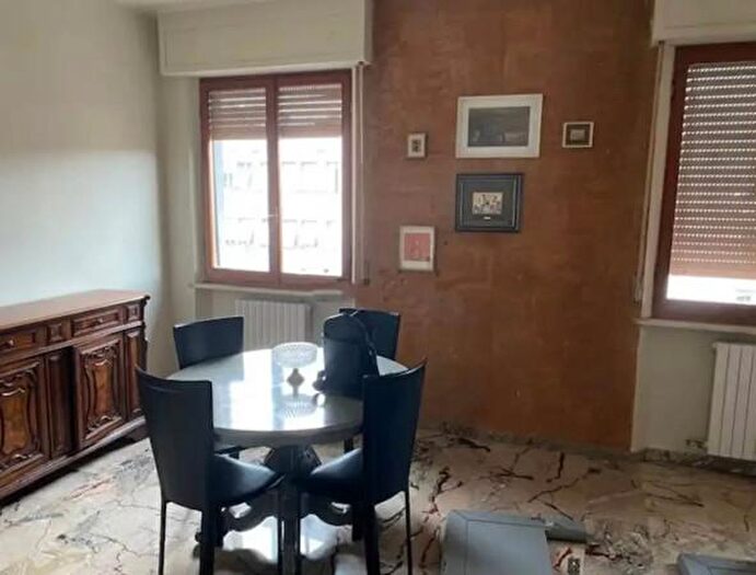 Appartamento quadrilocale in vendita in Via della Ricostruzione, Ancona