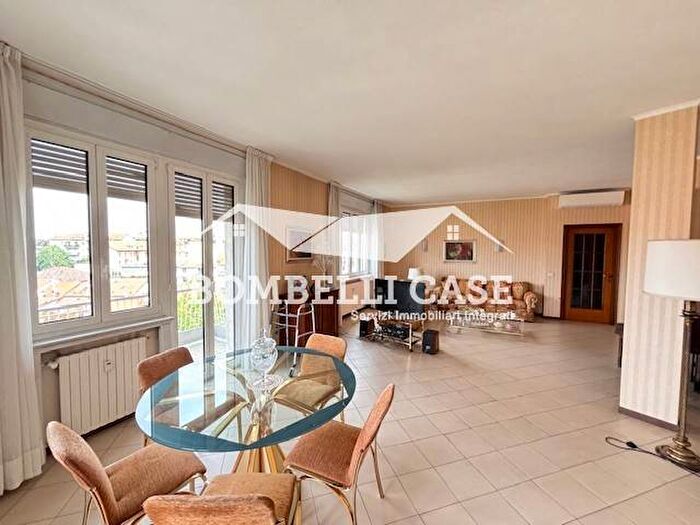 Appartamento trilocale in affitto in Viale Gran Sasso, Città Studi, Milano