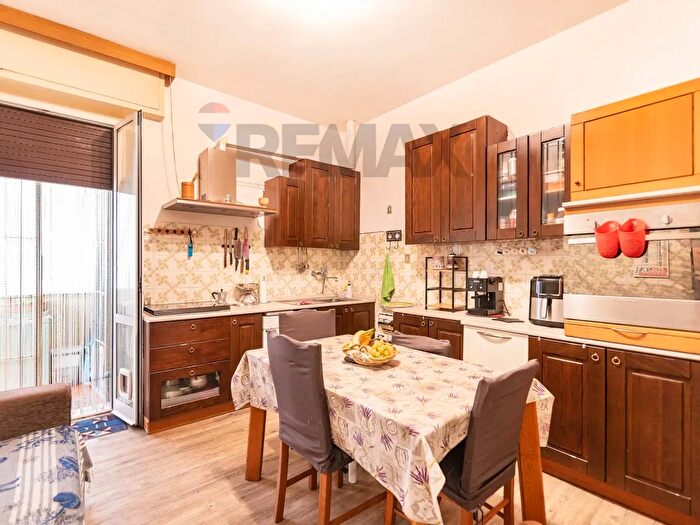 Appartamento con 6 locali in vendita in Castelbellino