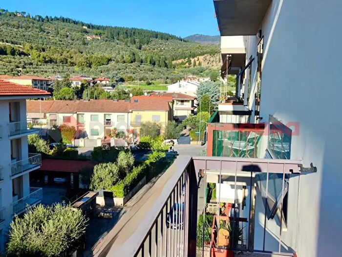 Appartamento con 5 locali in vendita in Via dei Cipressi, Sesto Fiorentino