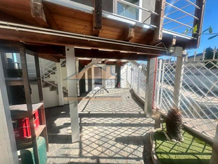 Casa quadrilocale in vendita in Via Lago Patria, Giugliano In Campania