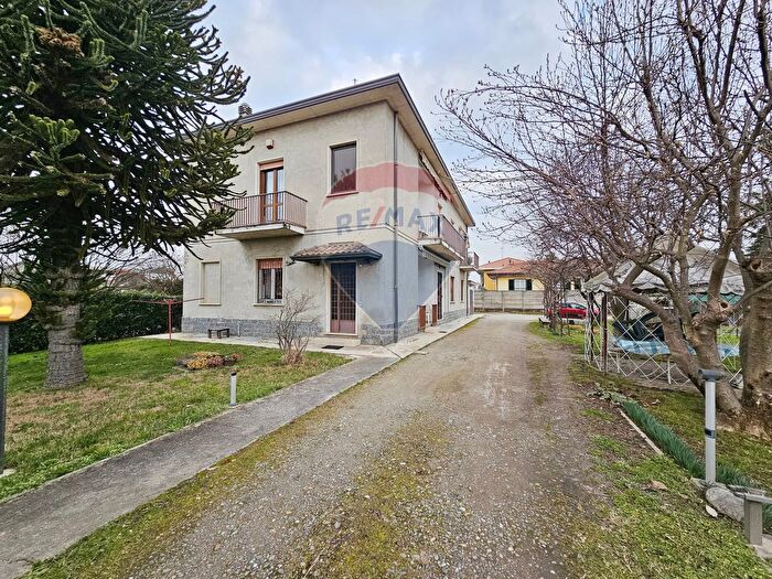 Appartamento quadrilocale in vendita in Via Bonicalza, Cassano Magnago