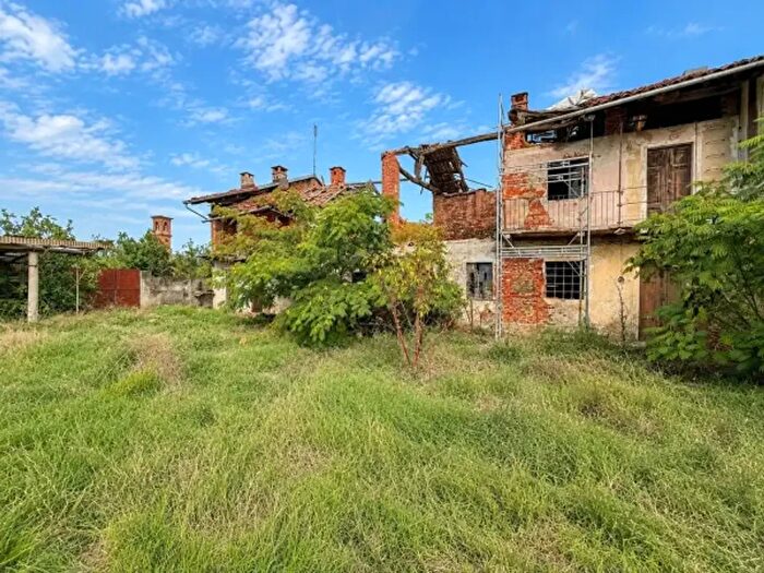 Casa con 6 locali in vendita in Vicolo San Gioachino, Verolengo