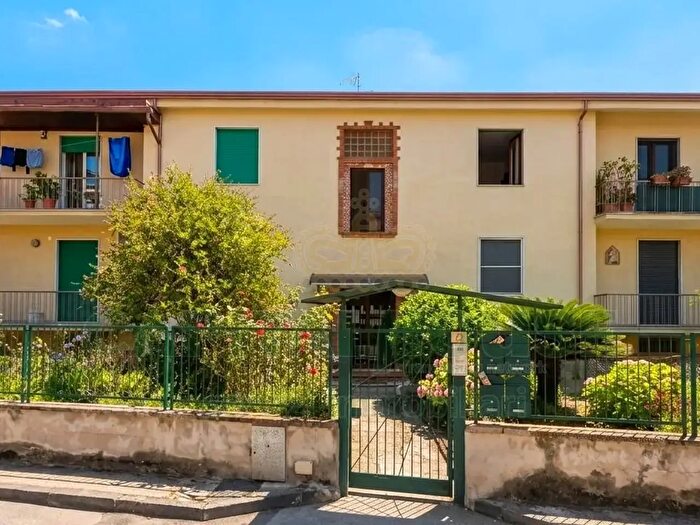 Appartamento trilocale in vendita in Via Buonocore, Caserta