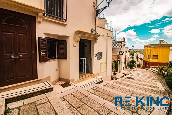 Casa bilocale in vendita in Via Pozzi Vecchi, Neviano