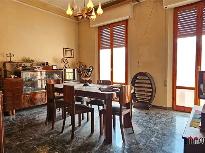 Appartamento con 6 locali in vendita in Colle Di Val D'Elsa