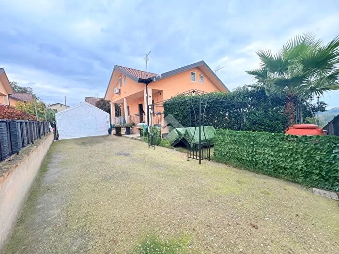 Casa con 5 locali in vendita in Via Alessandro Magno, Rende