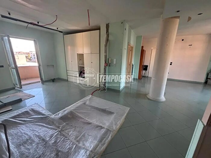 Appartamento quadrilocale in vendita in Via Pozzolaniello Isola F, Giugliano In Campania