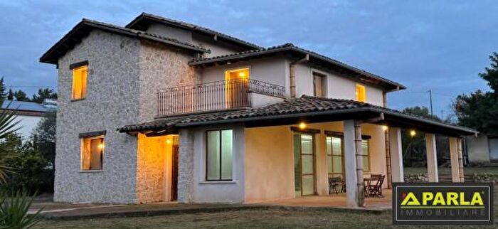 Casa con 6 locali in vendita in Canicatti