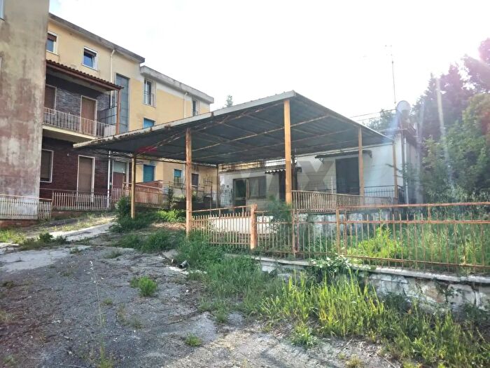 Casa con 6 locali in vendita in Minturno