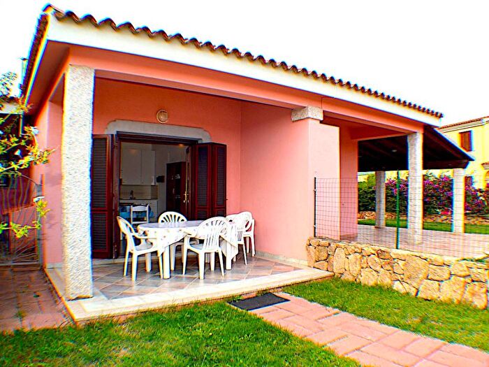 Casa trilocale in affitto in Via Como, Centro, San Teodoro