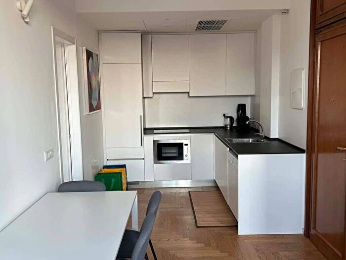 Appartamento bilocale in affitto in Piazza Cinque Giornate, Guastalla, Milano