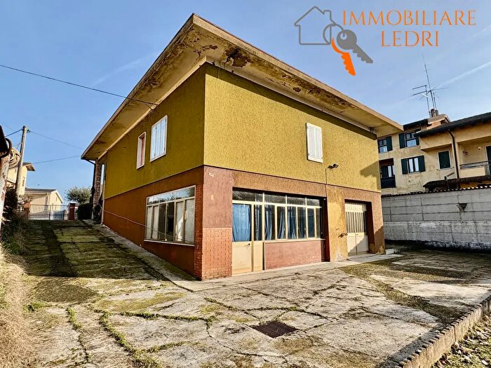 Case in Vendita e in Affitto - 3