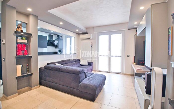 Appartamento trilocale in vendita in Cameri