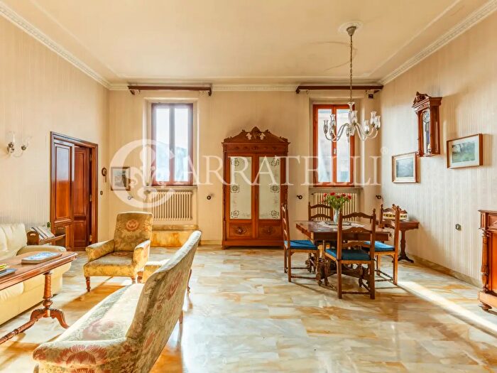 Appartamento con 10 locali in vendita in Via di Gracciano nel Corso, Montepulciano