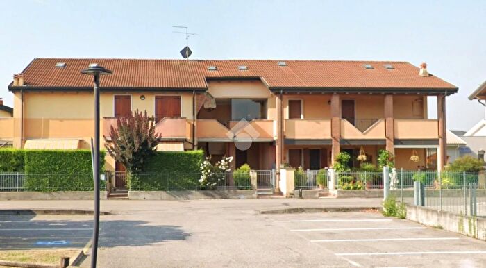 Appartamento quadrilocale in vendita in Isola Della Scala