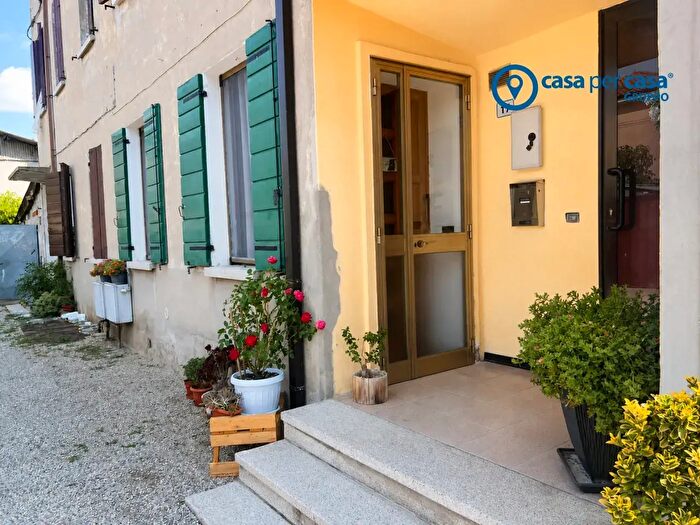 Appartamento trilocale in vendita in Via Marconi, Anguillara Veneta