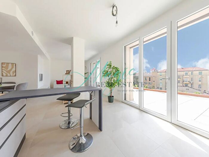 Appartamento trilocale in vendita in Vicolo Diomede Pantaleoni, Milano
