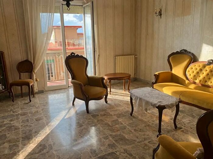 Appartamento con 6 locali in vendita in Via XXI Luglio, Sessa Aurunca