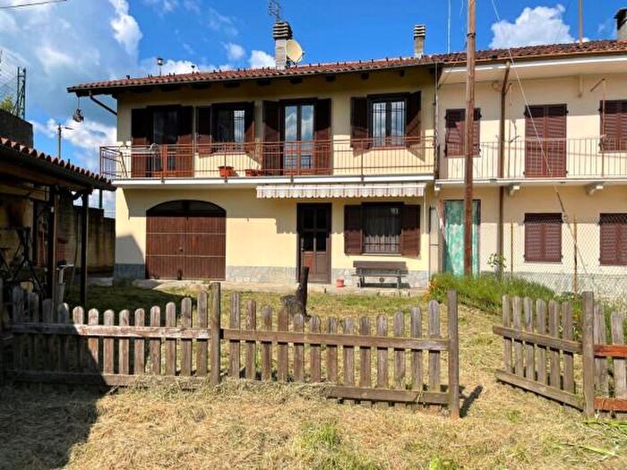 Casa con 5 locali in vendita in Strada Provinciale Santo Stefano Roero, Monta