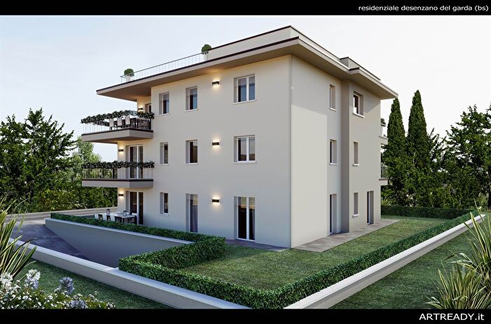 Appartamento trilocale in vendita in Via Marzabotto, Desenzano Del Garda