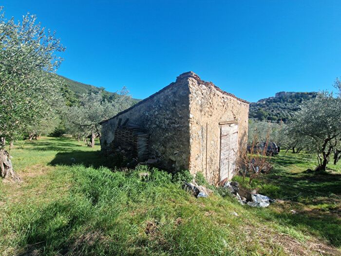 Casa bilocale in vendita in Via SantAntonio, Lugnano In Teverina