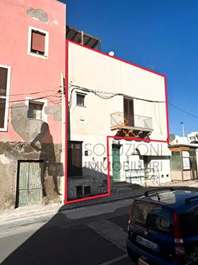 Appartamento quadrilocale in vendita in Via Edmondo De Amicis, Pantelleria