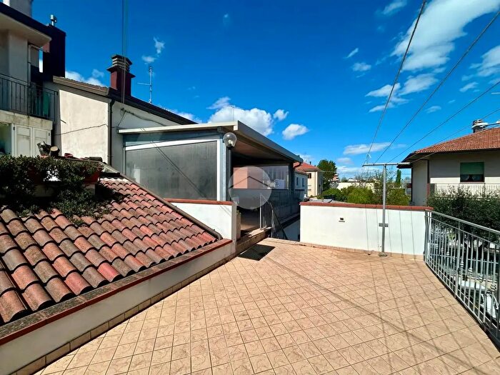 Appartamento trilocale in vendita in Via Remo Bordoni, Rimini