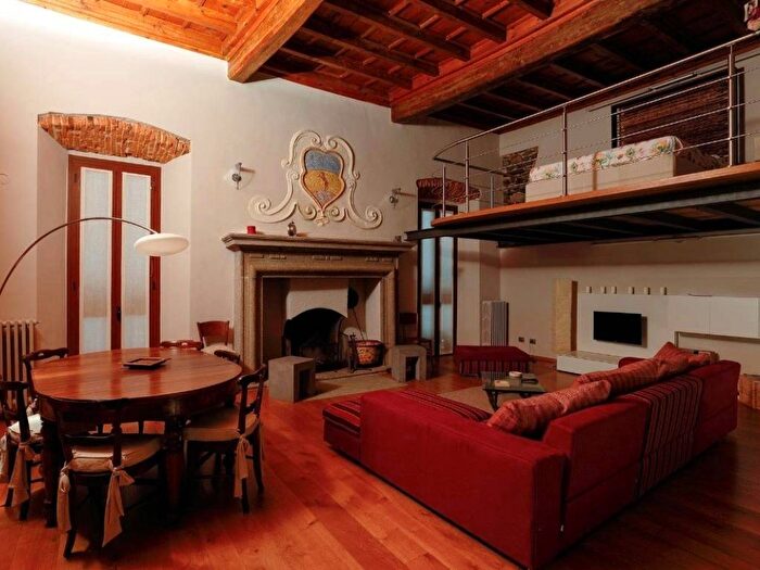 Appartamento bilocale in affitto in Via Roma, Centro, Pella