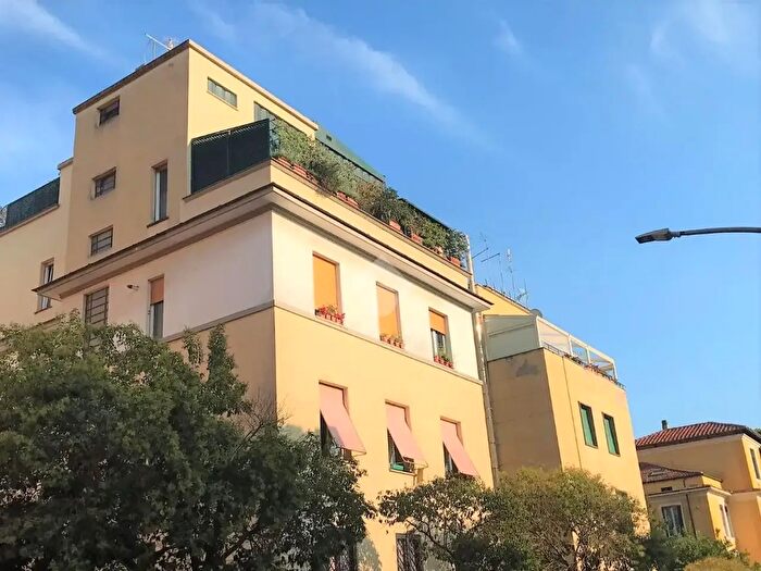 Appartamento trilocale in vendita in Via Felice Cavallotti, Roma