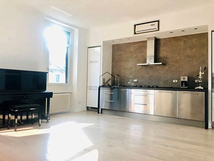 Appartamento bilocale in affitto in Via Bartolomeo Eustachi, Milano