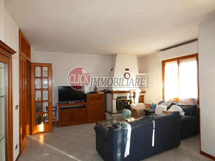 Appartamento con 5 locali in vendita in Borgo San Lorenzo