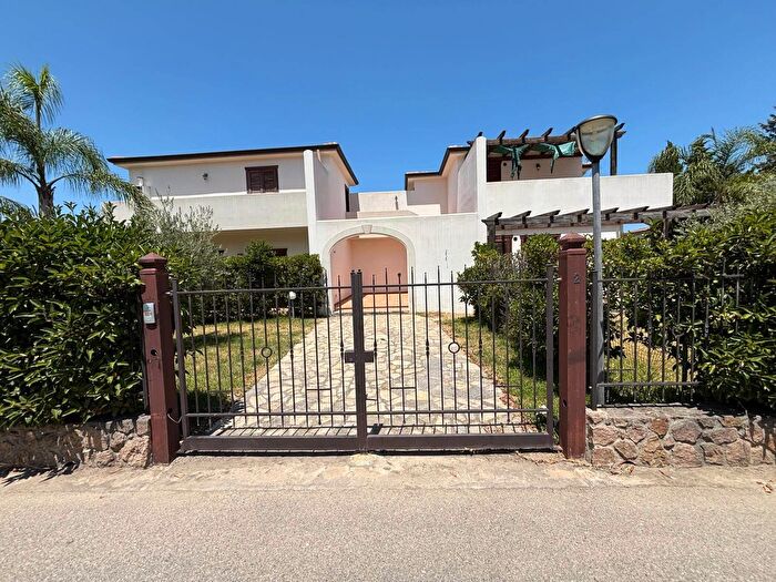 Appartamento bilocale in vendita in Contrada Pistavecchia, Campofelice Di Roccella