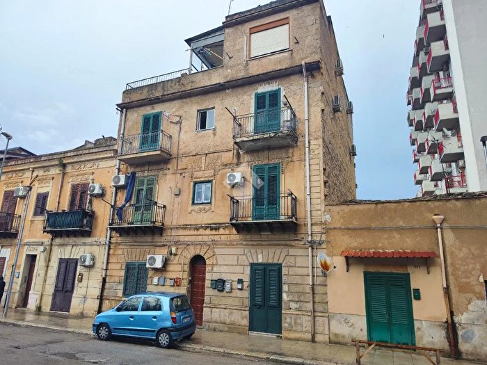 Appartamento bilocale in vendita in Via Badia, Palermo
