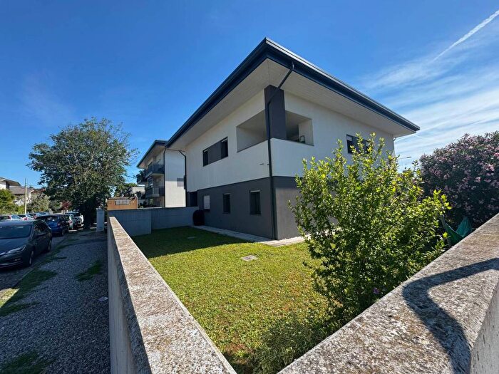 Appartamento trilocale in affitto in Via Monte Lussari, Vat Paderno, Udine