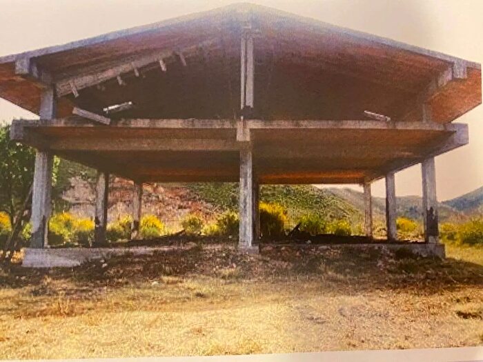 Casa con 8 locali in vendita in Fondi