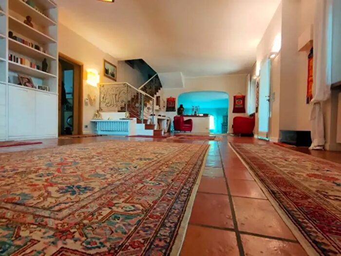 Casa con 6 locali in vendita in Via Campinette, Palazzago