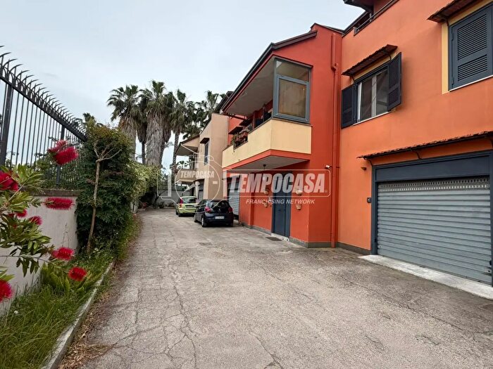 Casa con 5 locali in vendita in Via San Francesco a Patria, Giugliano In Campania