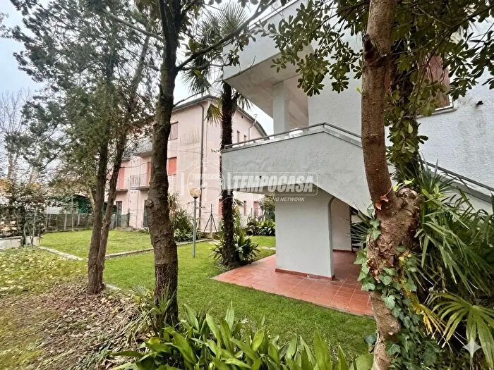 Casa con 5 locali in vendita in Via Giovanni Spallazzi, Ravenna
