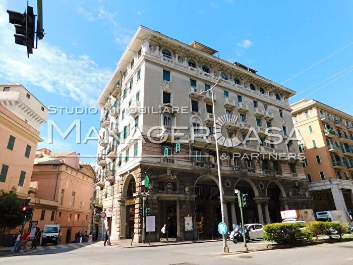 Appartamento quadrilocale in affitto in Via Antonio Cantore, Sampierdarena, Genova