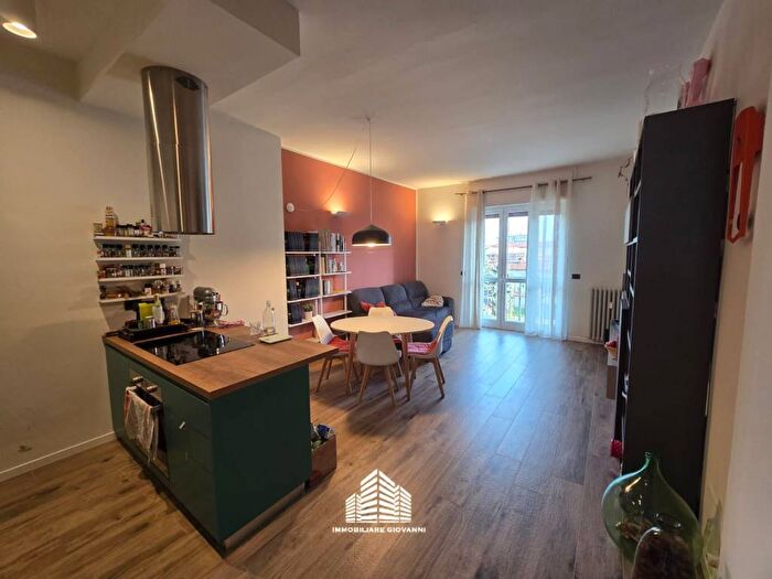 Appartamento trilocale in affitto in Via Luigi Mercantini, Centro, Bra