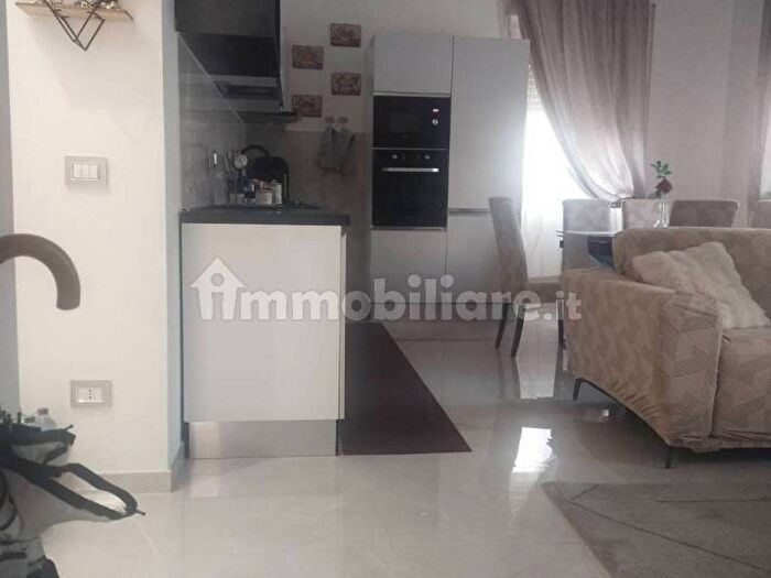 Appartamento trilocale in affitto in Via Lisbona, Torvaianica Centro, Pomezia