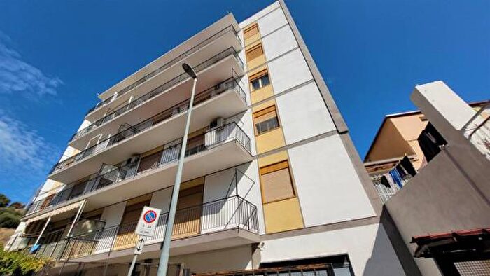 Appartamento trilocale in vendita in Via dei Cherubini, Messina