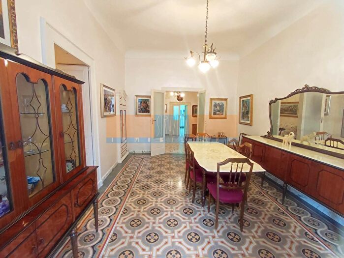 Appartamento trilocale in vendita in Corso Cavur, Modugno