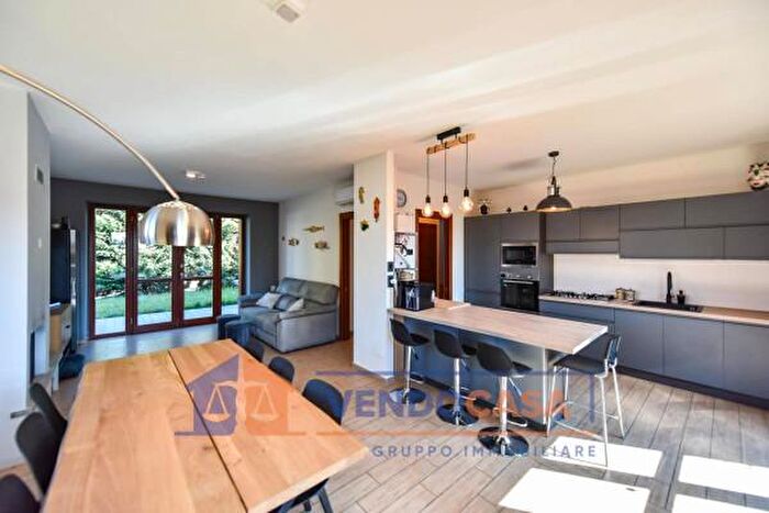 Casa con 5 locali in vendita in Strada Tetti Piatti, Moncalieri