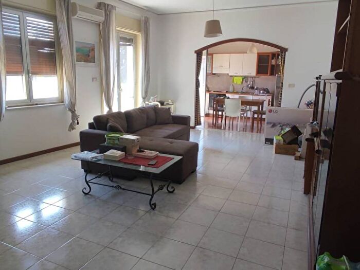 Appartamento trilocale in affitto in Viale Lorenzo Bolano, Ballo Cibele, Catania